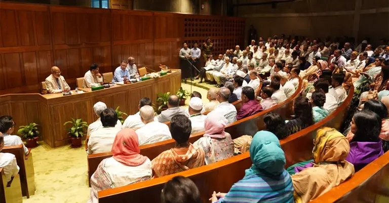 সরকারদলীয় এমপিদের সভা অনুষ্ঠিত